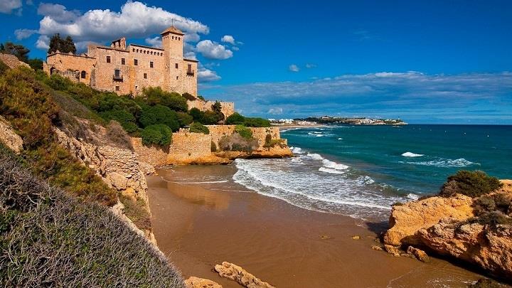 Playa de Altafulla, Vista del Castell, uno de los pueblos con más encanto de la Costa Daurada.